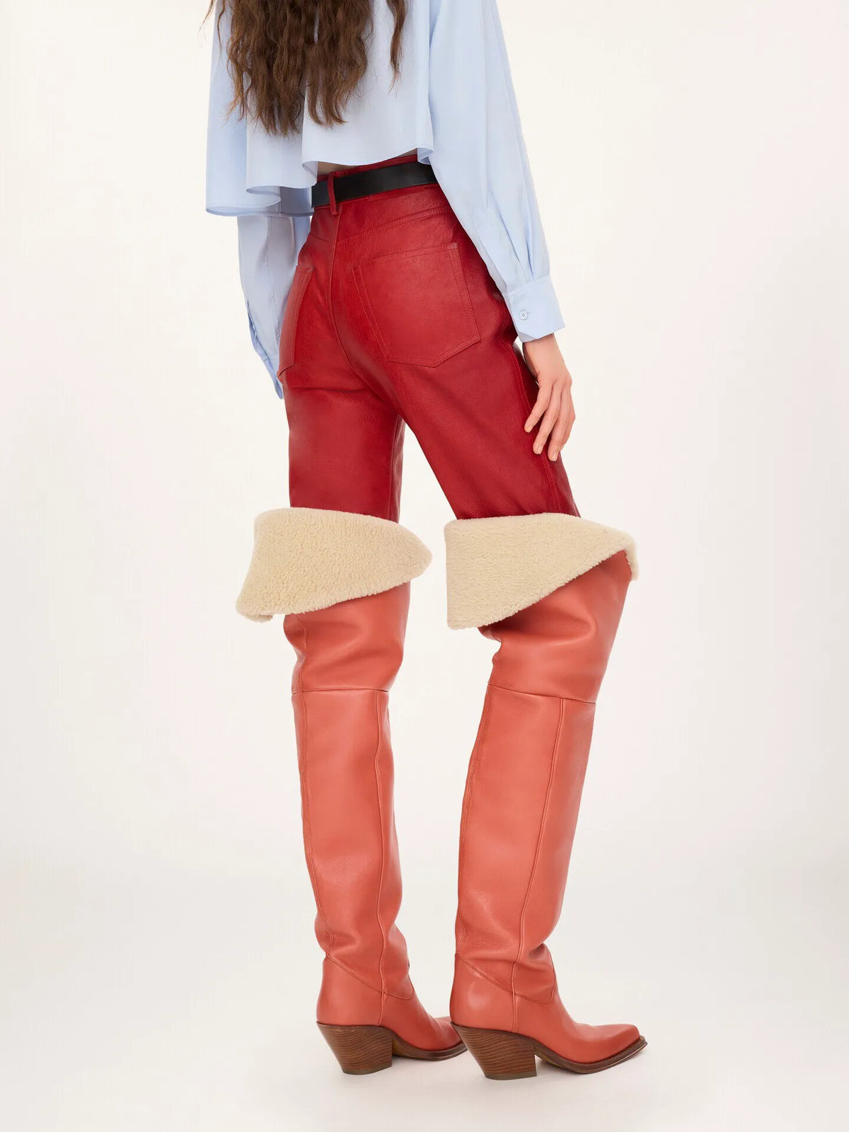 Slim pants in leather