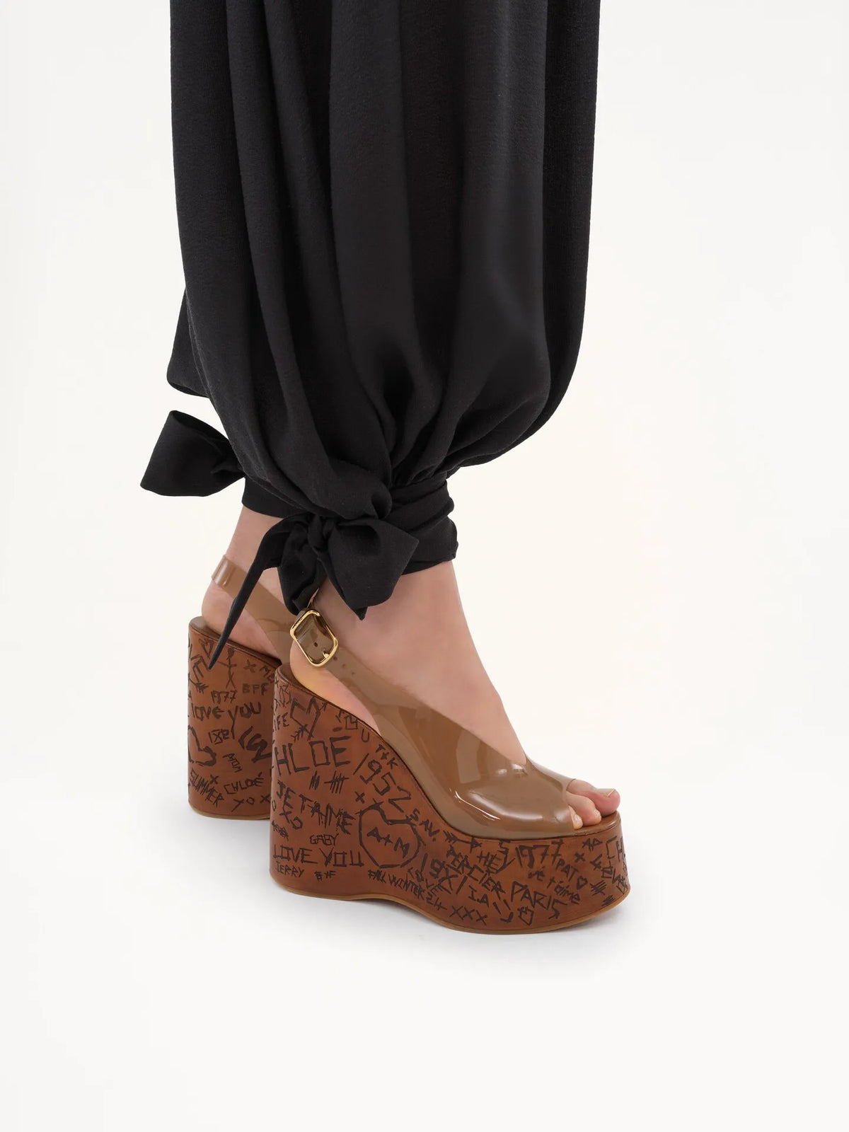 Fluid pleated pants in silk charmeuse