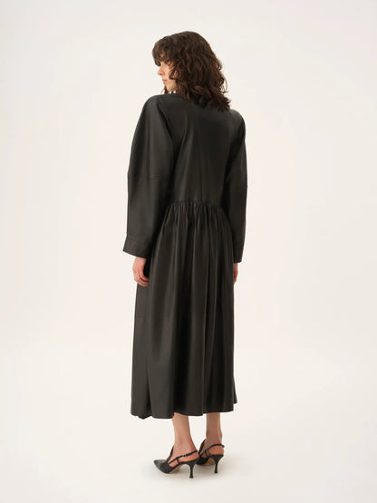 Oversized long riding coat in leather