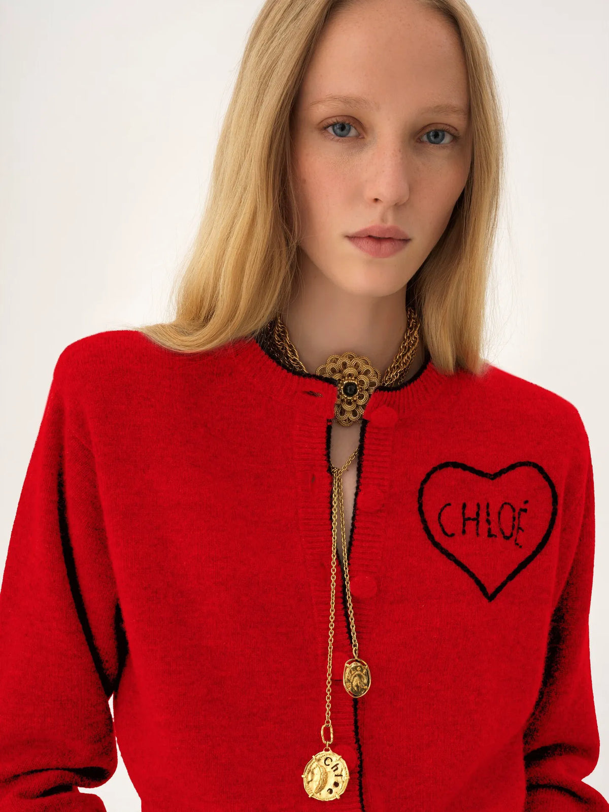 Fitted logo cardigan in a wool & cashmere knit