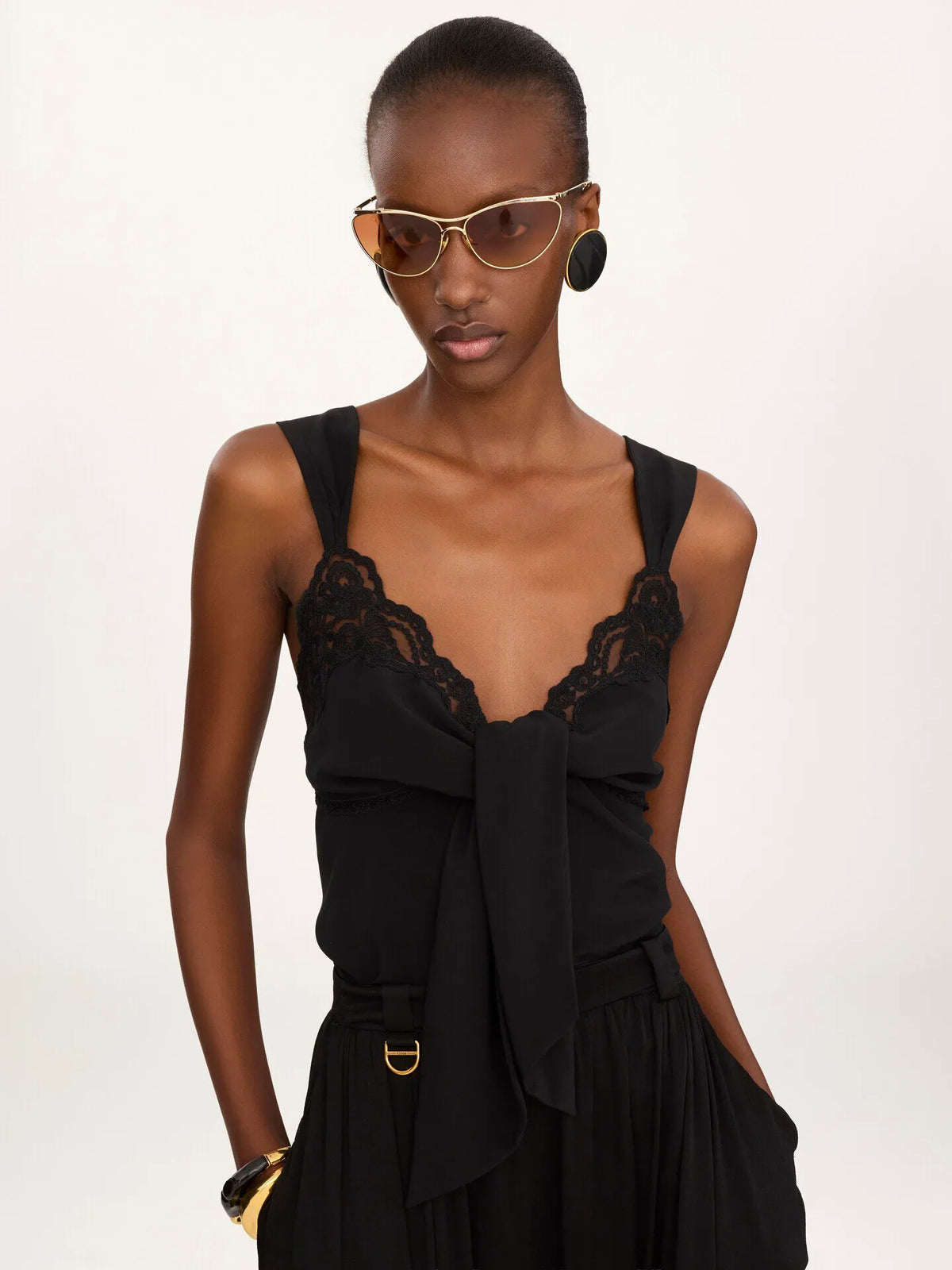 Fluid lingerie top in crêpe de chine & lace